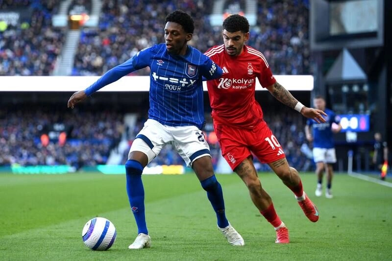 Ipswich vs Nottingham - Chấp nhận chia điểm
